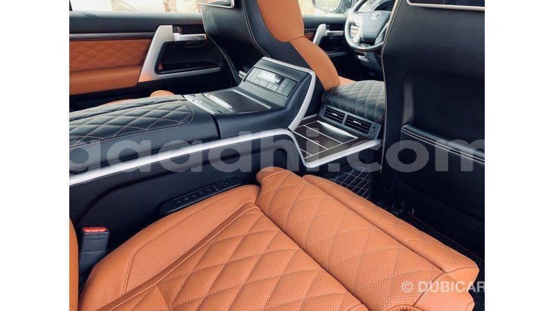 Big with watermark toyota land cruiser somalia import dubai 3182
