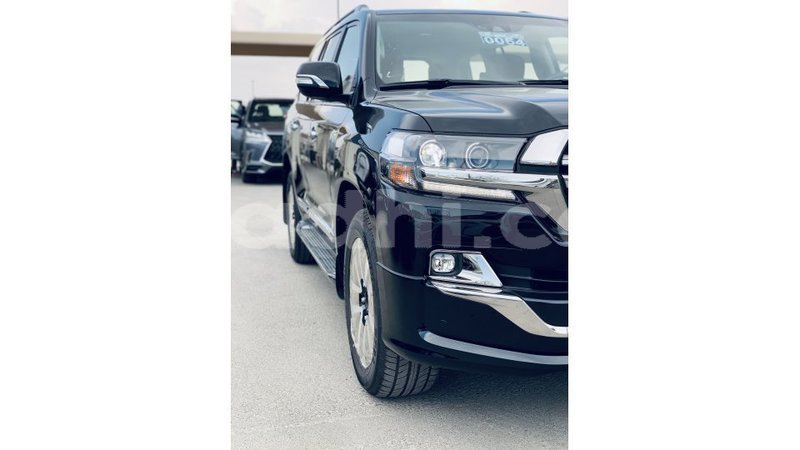 Big with watermark toyota land cruiser somalia import dubai 3182