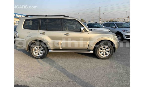 اشتري Imported Mitsubishi Pajero آخر سيارة في Import - Dubai في الصومال اشتري Imported Mitsubishi Pajero آخر سيارة في Import - Dubai في الصومال