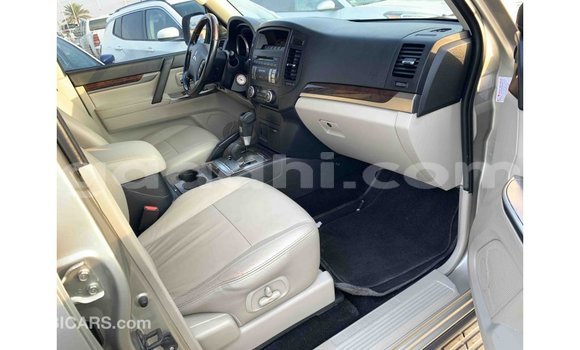 اشتري Imported Mitsubishi Pajero آخر سيارة في Import - Dubai في الصومال اشتري Imported Mitsubishi Pajero آخر سيارة في Import - Dubai في الصومال