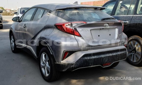 اشتري Imported Toyota C-HR آخر سيارة في Import - Dubai في الصومال اشتري Imported Toyota C-HR آخر سيارة في Import - Dubai في الصومال