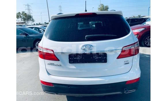 Buy Import Hyundai Santa Fe White Car in Import - Dubai in Somalia Buy Import Hyundai Santa Fe White Car in Import - Dubai in Somalia