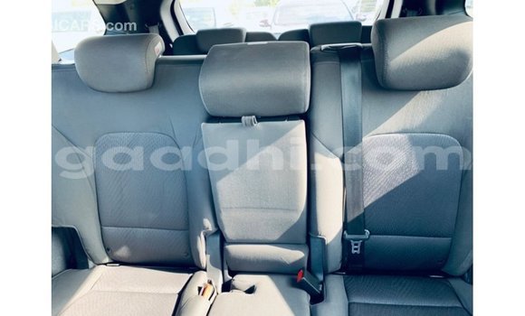 Buy Import Hyundai Santa Fe White Car in Import - Dubai in Somalia Buy Import Hyundai Santa Fe White Car in Import - Dubai in Somalia