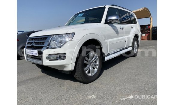اشتري Imported Mitsubishi Pajero أبيض سيارة في Import - Dubai في الصومال اشتري Imported Mitsubishi Pajero أبيض سيارة في Import - Dubai في الصومال