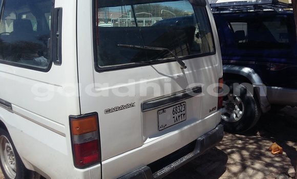 Nunua Ilio tumika Nissan 350Z Nyeupe Gari ndani ya Hargeysa nchini Somaliland Nunua Ilio tumika Nissan 350Z Nyeupe Gari ndani ya Hargeysa nchini Somaliland