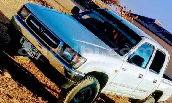 Buy Used Toyota Hilux White Car in Burao in Somalia Buy Used Toyota Hilux White Car in Burao in Somalia