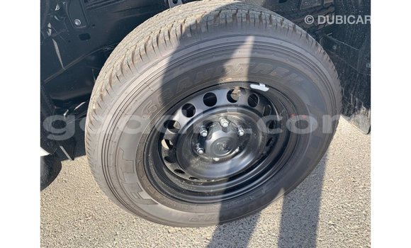 Imported Toyota Hilux White Makiinaa iti Import - Dubai keessatti Somalia keessatti Imported Toyota Hilux White Makiinaa iti Import - Dubai keessatti Somalia keessatti