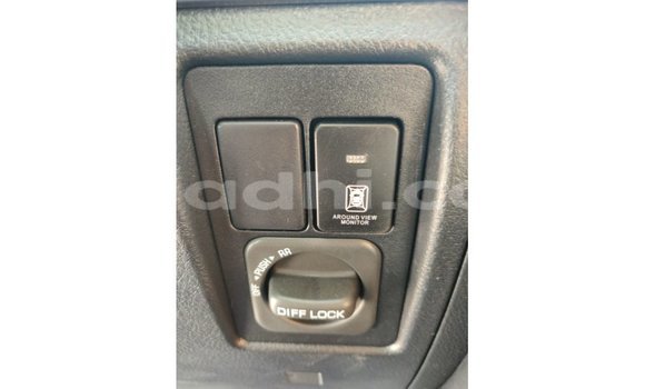 اشتري Imported Toyota Land Cruiser أبيض سيارة في Import - Dubai في الصومال اشتري Imported Toyota Land Cruiser أبيض سيارة في Import - Dubai في الصومال