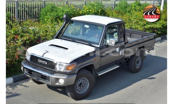Imported Toyota Land Cruiser Other Makiinaa iti Import - Dubai keessatti Somalia keessatti Imported Toyota Land Cruiser Other Makiinaa iti Import - Dubai keessatti Somalia keessatti