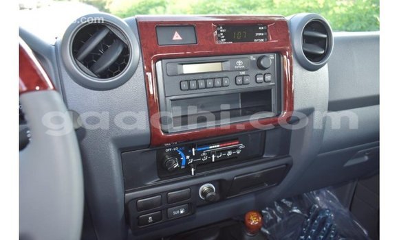 Imported Toyota Land Cruiser Other Makiinaa iti Import - Dubai keessatti Somalia keessatti Imported Toyota Land Cruiser Other Makiinaa iti Import - Dubai keessatti Somalia keessatti