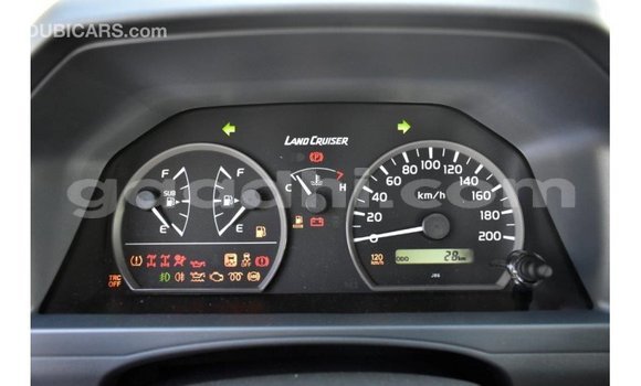 Imported Toyota Land Cruiser Other Makiinaa iti Import - Dubai keessatti Somalia keessatti Imported Toyota Land Cruiser Other Makiinaa iti Import - Dubai keessatti Somalia keessatti