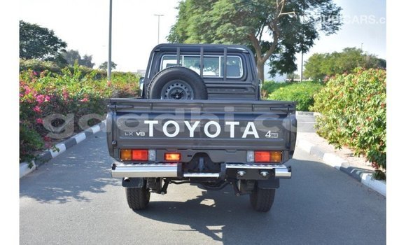Imported Toyota Land Cruiser Other Makiinaa iti Import - Dubai keessatti Somalia keessatti Imported Toyota Land Cruiser Other Makiinaa iti Import - Dubai keessatti Somalia keessatti