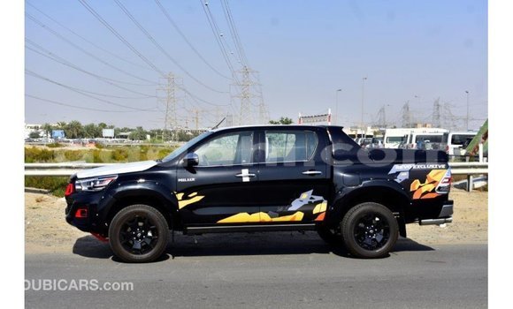 Imported Toyota Hilux Black Makiinaa iti Import - Dubai keessatti Somalia keessatti Imported Toyota Hilux Black Makiinaa iti Import - Dubai keessatti Somalia keessatti