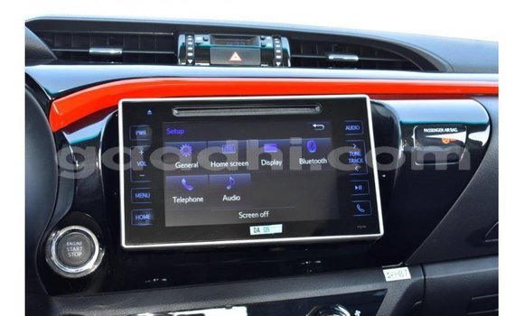 Imported Toyota Hilux Black Makiinaa iti Import - Dubai keessatti Somalia keessatti Imported Toyota Hilux Black Makiinaa iti Import - Dubai keessatti Somalia keessatti