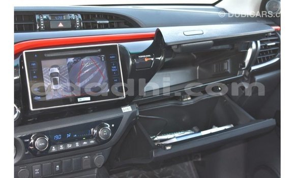 Imported Toyota Hilux Black Makiinaa iti Import - Dubai keessatti Somalia keessatti Imported Toyota Hilux Black Makiinaa iti Import - Dubai keessatti Somalia keessatti