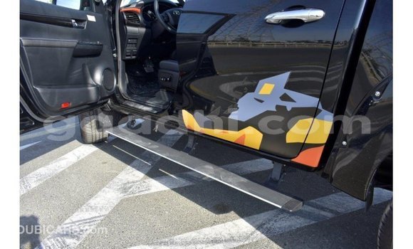 Imported Toyota Hilux Black Makiinaa iti Import - Dubai keessatti Somalia keessatti Imported Toyota Hilux Black Makiinaa iti Import - Dubai keessatti Somalia keessatti