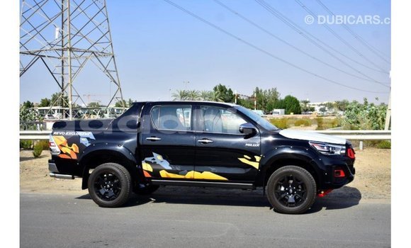 Imported Toyota Hilux Black Makiinaa iti Import - Dubai keessatti Somalia keessatti Imported Toyota Hilux Black Makiinaa iti Import - Dubai keessatti Somalia keessatti