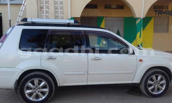 Nunua Ilio tumika Nissan X–Trail Nyeupe Gari ndani ya Hargeysa nchini Somaliland Nunua Ilio tumika Nissan X–Trail Nyeupe Gari ndani ya Hargeysa nchini Somaliland