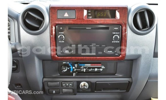 Imported Toyota Land Cruiser Other Makiinaa iti Import - Dubai keessatti Somalia keessatti Imported Toyota Land Cruiser Other Makiinaa iti Import - Dubai keessatti Somalia keessatti