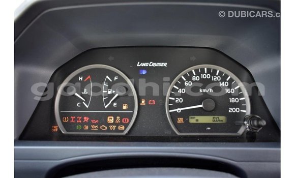 Imported Toyota Land Cruiser Other Makiinaa iti Import - Dubai keessatti Somalia keessatti Imported Toyota Land Cruiser Other Makiinaa iti Import - Dubai keessatti Somalia keessatti