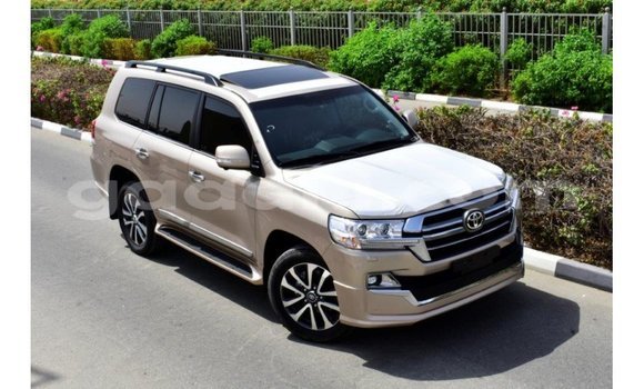 Imported Toyota Land Cruiser Other Makiinaa iti Import - Dubai keessatti Somalia keessatti Imported Toyota Land Cruiser Other Makiinaa iti Import - Dubai keessatti Somalia keessatti