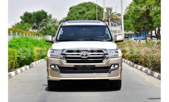 Imported Toyota Land Cruiser Other Makiinaa iti Import - Dubai keessatti Somalia keessatti Imported Toyota Land Cruiser Other Makiinaa iti Import - Dubai keessatti Somalia keessatti
