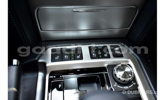 Imported Toyota Land Cruiser Other Makiinaa iti Import - Dubai keessatti Somalia keessatti Imported Toyota Land Cruiser Other Makiinaa iti Import - Dubai keessatti Somalia keessatti