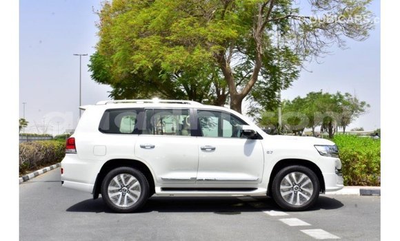 Buy Import Toyota Land Cruiser White Car in Import - Dubai in Somalia Buy Import Toyota Land Cruiser White Car in Import - Dubai in Somalia