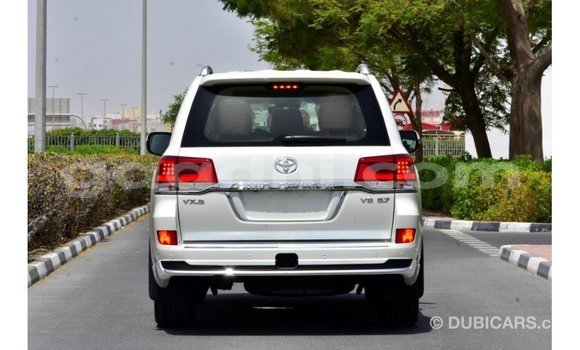 Buy Import Toyota Land Cruiser White Car in Import - Dubai in Somalia Buy Import Toyota Land Cruiser White Car in Import - Dubai in Somalia