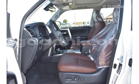 Buy Import Toyota HiAce White Truck in Import - Dubai in Somalia Buy Import Toyota HiAce White Truck in Import - Dubai in Somalia