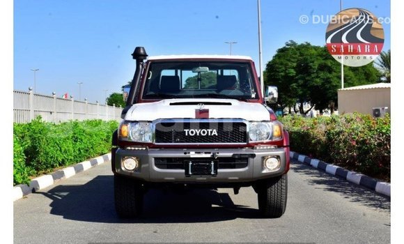 Imported Toyota Land Cruiser Red Makiinaa iti Import - Dubai keessatti Somalia keessatti Imported Toyota Land Cruiser Red Makiinaa iti Import - Dubai keessatti Somalia keessatti