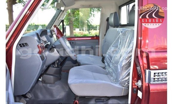 Imported Toyota Land Cruiser Red Makiinaa iti Import - Dubai keessatti Somalia keessatti Imported Toyota Land Cruiser Red Makiinaa iti Import - Dubai keessatti Somalia keessatti