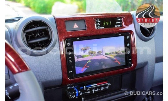 Imported Toyota Land Cruiser Red Makiinaa iti Import - Dubai keessatti Somalia keessatti Imported Toyota Land Cruiser Red Makiinaa iti Import - Dubai keessatti Somalia keessatti