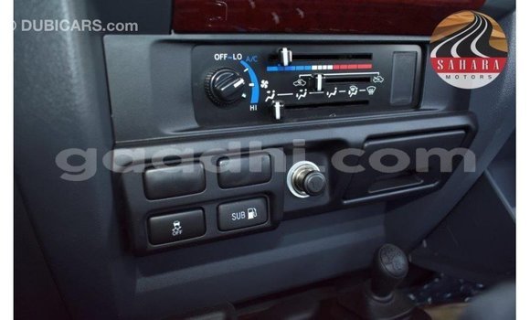 Imported Toyota Land Cruiser Red Makiinaa iti Import - Dubai keessatti Somalia keessatti Imported Toyota Land Cruiser Red Makiinaa iti Import - Dubai keessatti Somalia keessatti