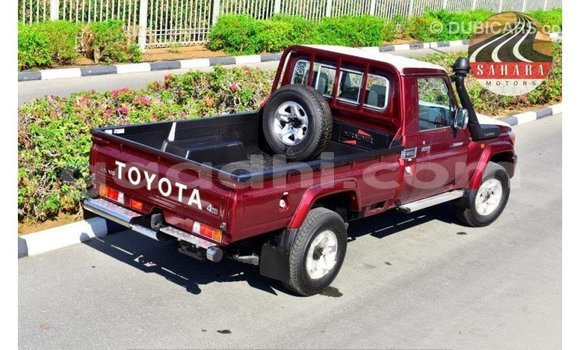 Imported Toyota Land Cruiser Red Makiinaa iti Import - Dubai keessatti Somalia keessatti Imported Toyota Land Cruiser Red Makiinaa iti Import - Dubai keessatti Somalia keessatti