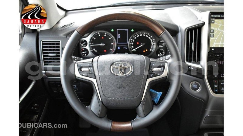 Big with watermark toyota land cruiser somalia import dubai 3238