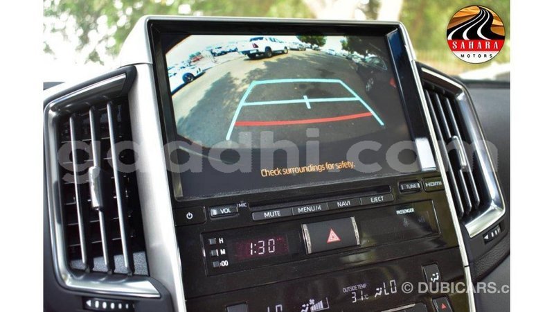 Big with watermark toyota land cruiser somalia import dubai 3238