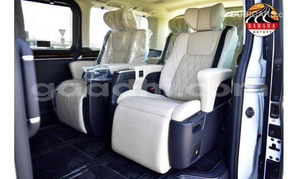 Buy Import Toyota Granvia White Car in Import - Dubai in Somalia Buy Import Toyota Granvia White Car in Import - Dubai in Somalia