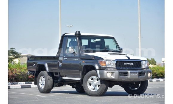 Imported Toyota Land Cruiser Other Makiinaa iti Import - Dubai keessatti Somalia keessatti Imported Toyota Land Cruiser Other Makiinaa iti Import - Dubai keessatti Somalia keessatti
