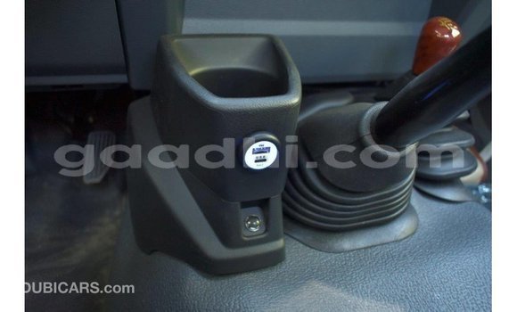 Imported Toyota Land Cruiser Other Makiinaa iti Import - Dubai keessatti Somalia keessatti Imported Toyota Land Cruiser Other Makiinaa iti Import - Dubai keessatti Somalia keessatti