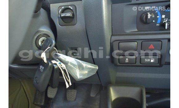 Imported Toyota Land Cruiser Other Makiinaa iti Import - Dubai keessatti Somalia keessatti Imported Toyota Land Cruiser Other Makiinaa iti Import - Dubai keessatti Somalia keessatti