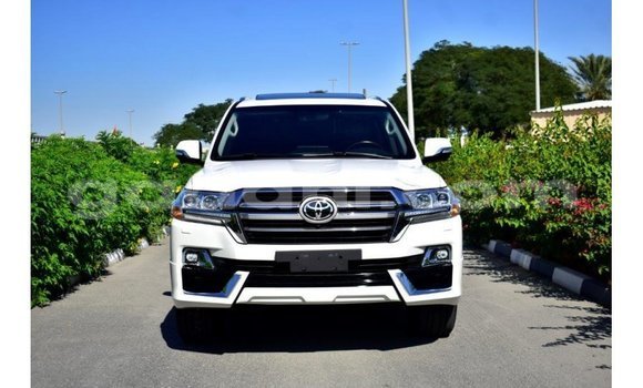 Buy Import Toyota Land Cruiser White Car in Import - Dubai in Somalia Buy Import Toyota Land Cruiser White Car in Import - Dubai in Somalia
