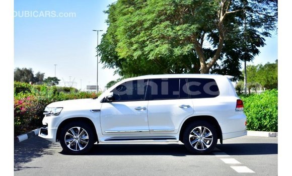 Buy Import Toyota Land Cruiser White Car in Import - Dubai in Somalia Buy Import Toyota Land Cruiser White Car in Import - Dubai in Somalia