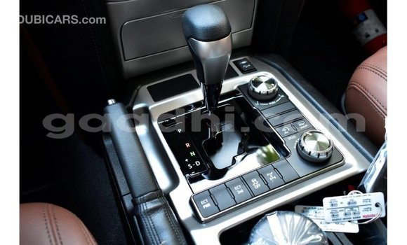 Buy Import Toyota Land Cruiser White Car in Import - Dubai in Somalia Buy Import Toyota Land Cruiser White Car in Import - Dubai in Somalia