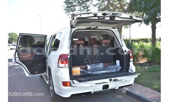 Buy Import Toyota Land Cruiser White Car in Import - Dubai in Somalia Buy Import Toyota Land Cruiser White Car in Import - Dubai in Somalia