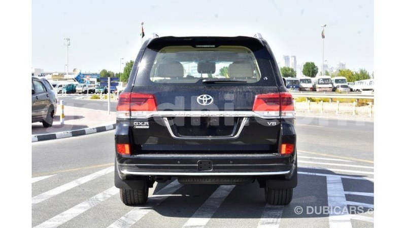 Big with watermark toyota land cruiser somalia import dubai 3244