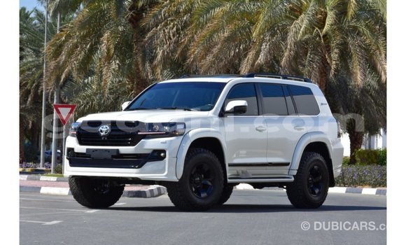 Buy Import Toyota Land Cruiser White Car in Import - Dubai in Somalia Buy Import Toyota Land Cruiser White Car in Import - Dubai in Somalia