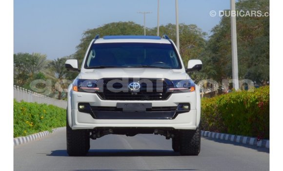 Buy Import Toyota Land Cruiser White Car in Import - Dubai in Somalia Buy Import Toyota Land Cruiser White Car in Import - Dubai in Somalia