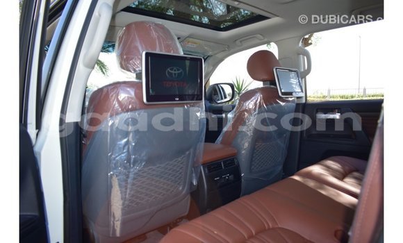 Buy Import Toyota Land Cruiser White Car in Import - Dubai in Somalia Buy Import Toyota Land Cruiser White Car in Import - Dubai in Somalia