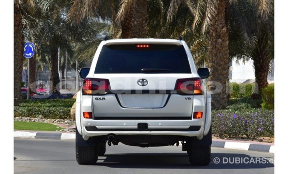 Buy Import Toyota Land Cruiser White Car in Import - Dubai in Somalia Buy Import Toyota Land Cruiser White Car in Import - Dubai in Somalia